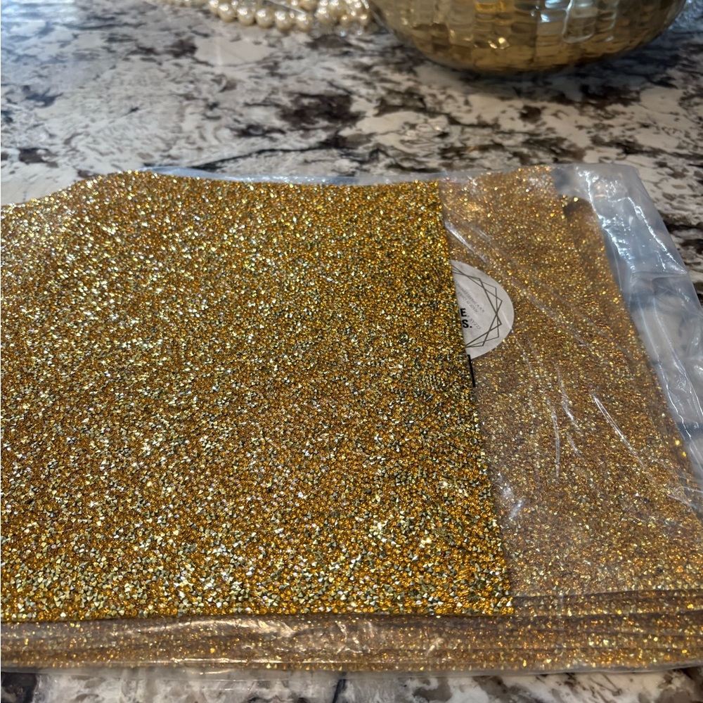 SET/8 GOLD LUMINOUS RHINESTONE SQUARE PLACEMATS